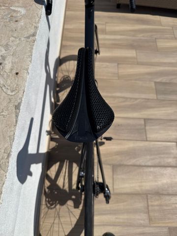Używany Canyon Aeroad CFR Disc eTap 2021 2021 Road & Gravel — zdjęcie 8 z 9