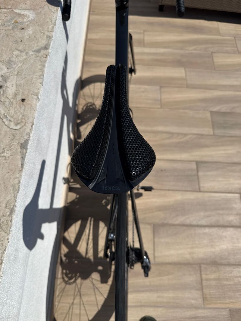 Używany Canyon Aeroad CFR Disc eTap 2021 2021 Road & Gravel — zdjęcie 8 z 9