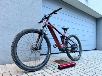 Used Mondraker CHASER 29 2022 2022 Mountainbike, Red, 29 — image 1 of 7
