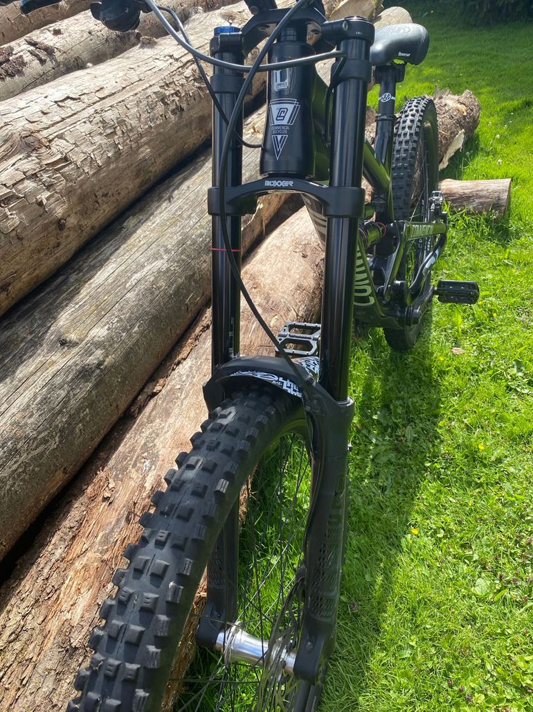 Used Commencal Furious 2018 Mountainbike, Black — image 5 of 7
