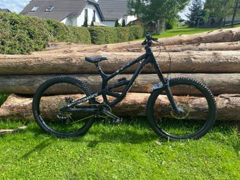Used Commencal Furious 2018 Mountainbike, Black — image 1 of 7
