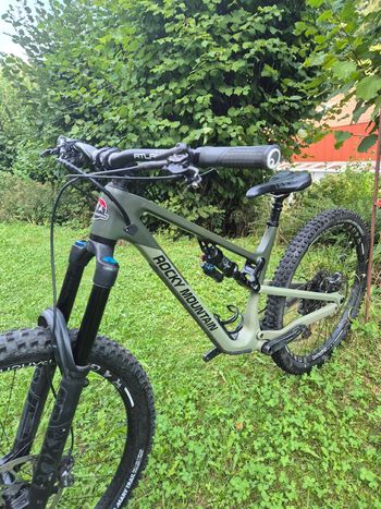 Tweedehands Rocky Mountain Altitude Other Shimano - Mountainbike 2022 Mountainbike — afbeelding 2 van 6