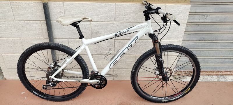Used Felt Q900 2010 Mountainbike, White — image 1 of 6