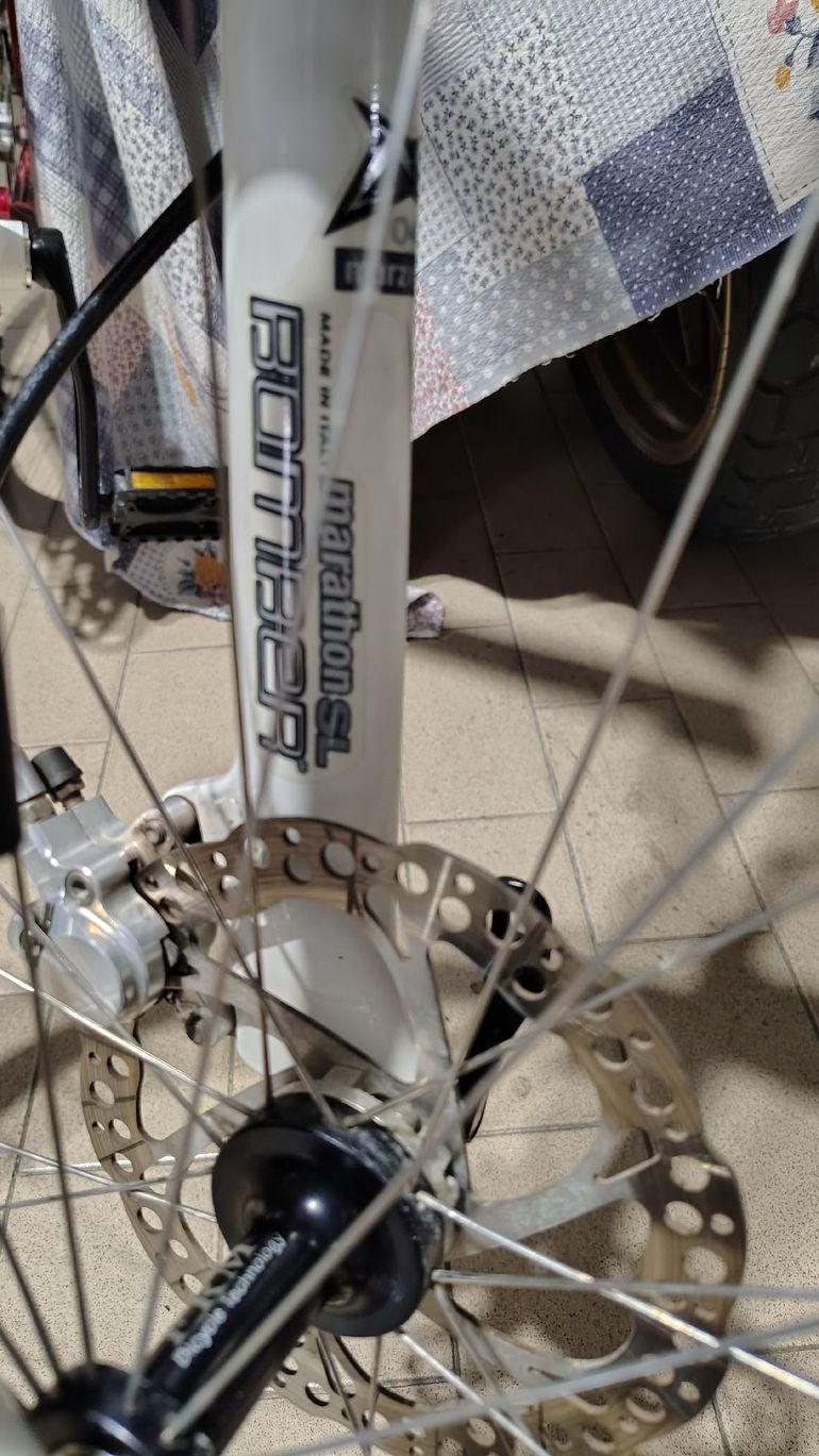 Used Rocky Mountain Element Team SC 2004 Mountainbike, White, 26 — image 6 of 32