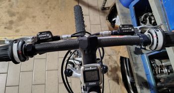 Used Rocky Mountain Element Team SC 2004 Mountainbike, White, 26 — image 11 of 32