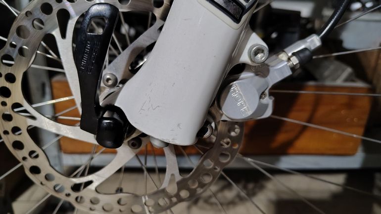 Used Rocky Mountain Element Team SC 2004 Mountainbike, White, 26 — image 24 of 32