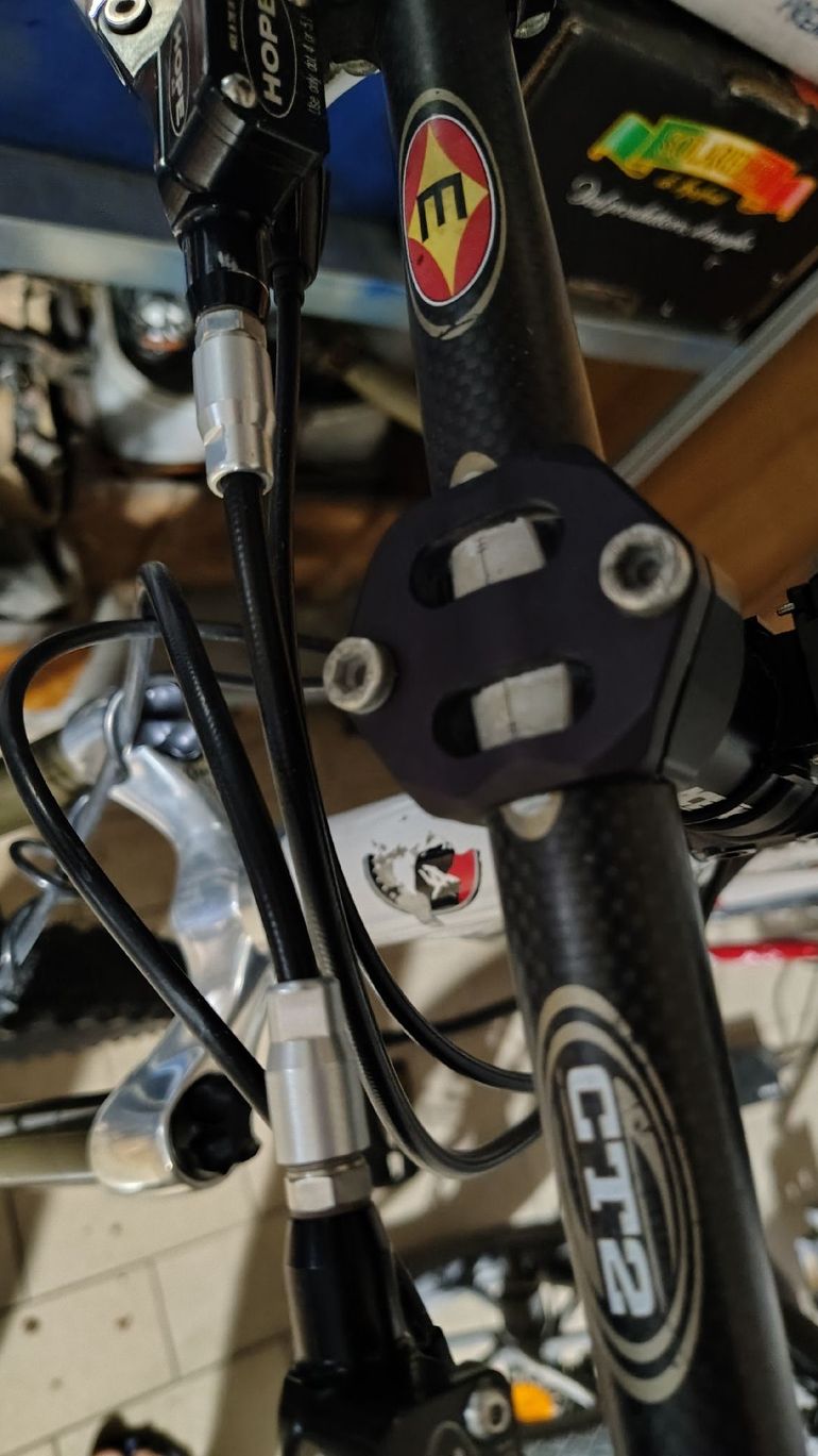 Used Rocky Mountain Element Team SC 2004 Mountainbike, White, 26 — image 25 of 32