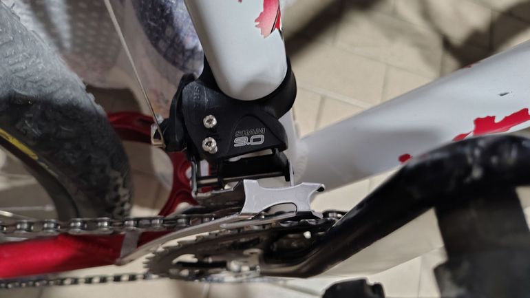 Used Rocky Mountain Element Team SC 2004 Mountainbike, White, 26 — image 13 of 32