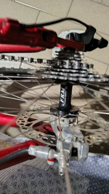 Used Rocky Mountain Element Team SC 2004 Mountainbike, White, 26 — image 17 of 32