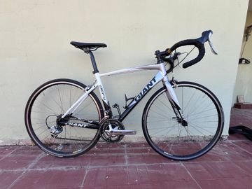 Used Giant Defy 3 2010 2010 Road & Gravel, Light Gray — image 6 of 6