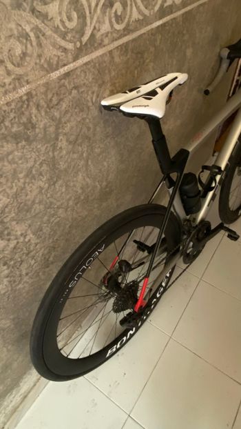 Used Trek Madone SL 7 Gen 8 2025 2025 Road & Gravel — image 7 of 13