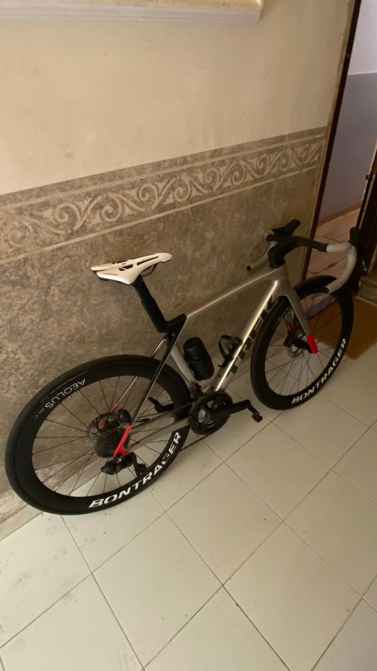 Used Trek Madone SL 7 Gen 8 2025 2025 Road & Gravel — image 6 of 13