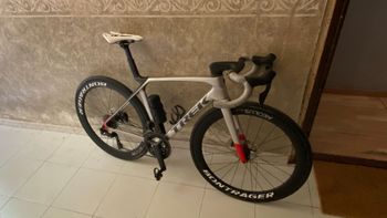 Used Trek Madone SL 7 Gen 8 2025 2025 Road & Gravel — image 13 of 13
