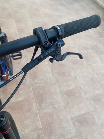 Kona Kahuna DL 2024 Mountainbike d'occasion — image 5 sur 6