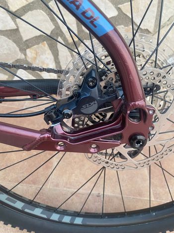 Kona Kahuna DL 2024 Mountainbike d'occasion — image 4 sur 6