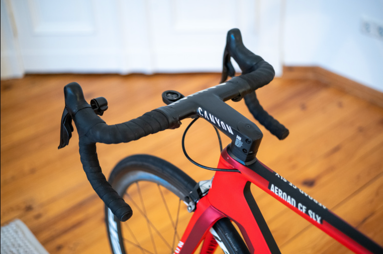 CANYON H11 エアロコックピットCF 410mm サイコンマウントセット CANYON H11 エアロコックピットCF 410mm サイコンマウントセット