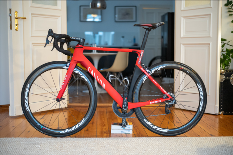 Used Canyon Aeroad CF SLX 8 AXS 2025 2025 Road & Gravel, Red — image 2 of 8