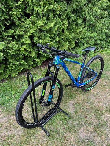Used Giant XTC Slr 2016 Mountainbike, Blue — image 8 of 9