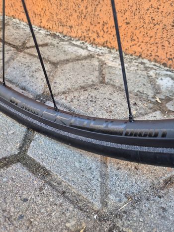 Used Bianchi Aria 105 2018 2018 Road & Gravel, Verde — image 5 of 9