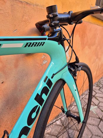 Used Bianchi Aria 105 2018 2018 Road & Gravel, Verde — image 4 of 9