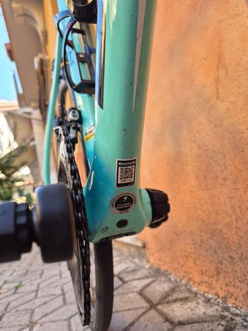 Used Bianchi Aria 105 2018 2018 Road & Gravel, Verde — image 7 of 9