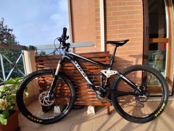 Gebrauchtes Trek Fuel EX 6 2010 2010 Mountainbike, Schwarz, 26 — Bild 1 von 8