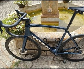 Used Trek Émonda SL 7 2023 2023 Road & Gravel, Blue — image 2 of 7