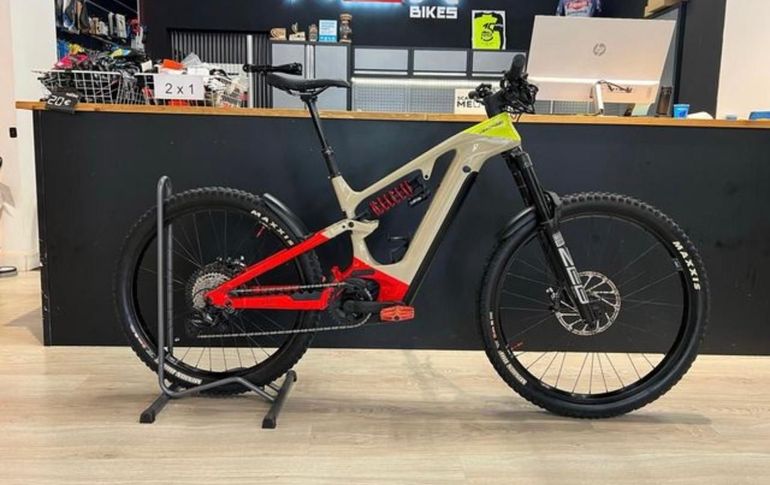 Used Cannondale Moterra Neo LT Carbon 1 2024 2024 Mountainbike, Red, 29 — image 5 of 5