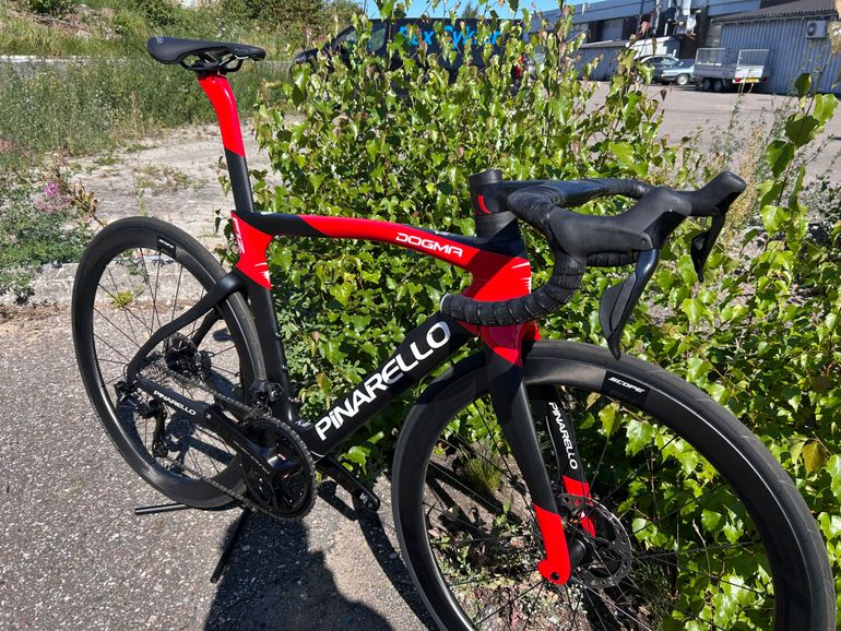 Pinarello DOGMA F12 DURA ACE Di2 Disc 2022 2022