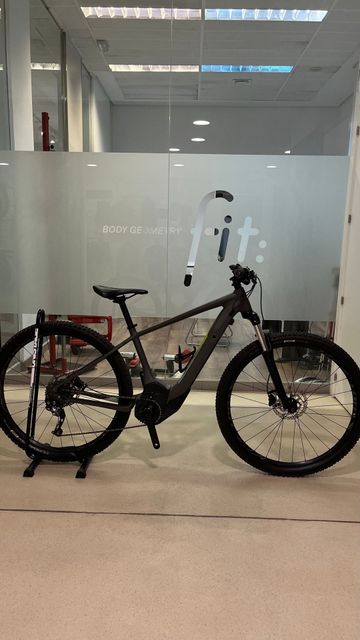Specialized Turbo Levo Hardtail 2020 2020 Mountainbike d'occasion — image 1 sur 9