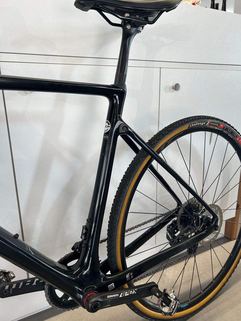 Liv CX Brava Advanced Pro 2 2021 Road & Gravel usato, Nero — immagine 8 di 11