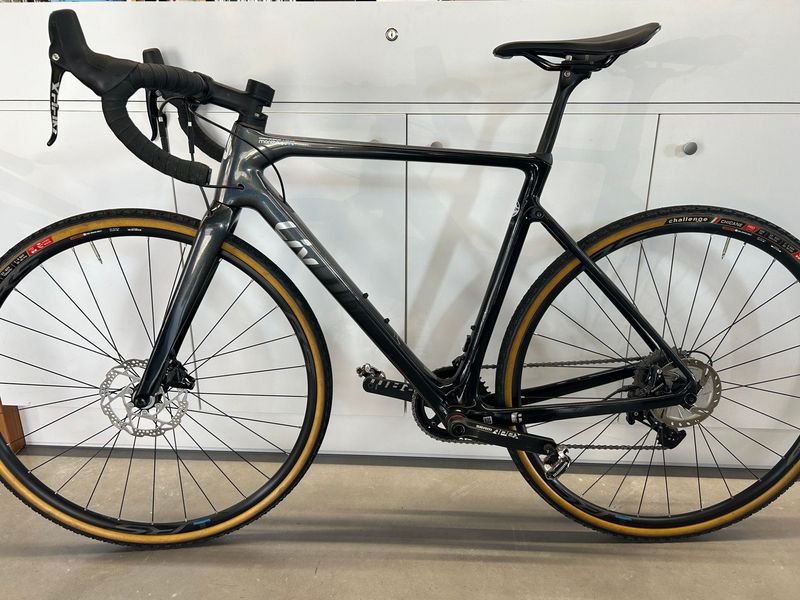 Liv CX Brava Advanced Pro 2 2021 Road & Gravel usato, Nero — immagine 2 di 11