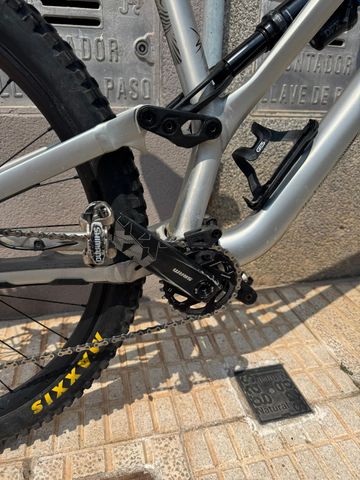 Used Specialized Stumpjumper EVO SRAM GX DH 2019 Mountainbike, Light Gray — image 9 of 10