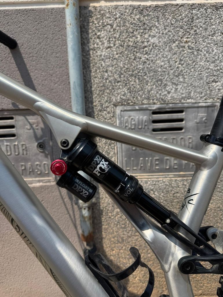 Used Specialized Stumpjumper EVO SRAM GX DH 2019 Mountainbike, Light Gray — image 6 of 10
