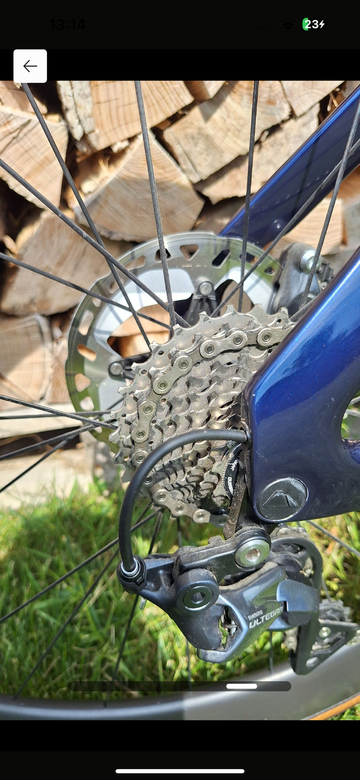 Tweedehands Canyon Aeroad CF SL 8 Disc 2024 2024 Road & Gravel — afbeelding 2 van 5