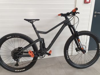 Used Scott Genius 950 2022 2022 Mountainbike, Light Gray, 29 — image 2 of 4