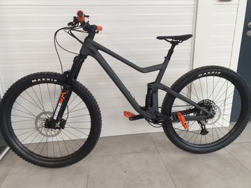 Used Scott Genius 950 2022 2022 Mountainbike, Light Gray, 29 — image 1 of 4