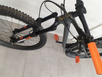 Used Scott Genius 950 2022 2022 Mountainbike, Light Gray, 29 — image 4 of 4