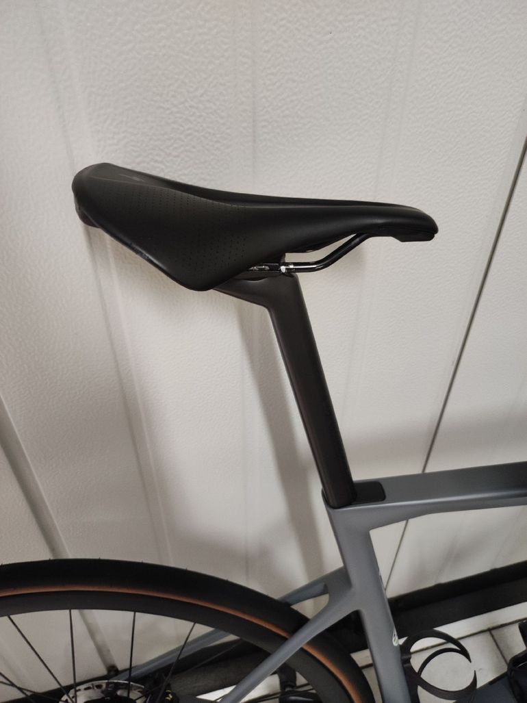 Used BMC Teammachine SLR01 FIVE 2023 2023 Road & Gravel, Light Gray — image 6 of 6