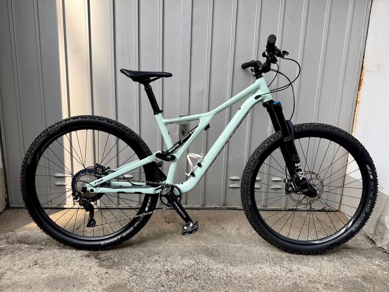 Used Specialized Stumpjumper ST Comp Alloy 29 2020 2020 Mountainbike — image 1 of 12