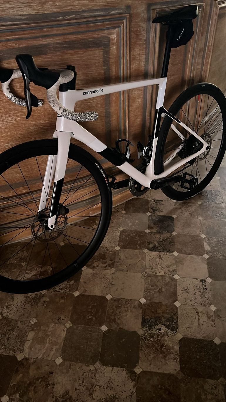 Used Cannondale SuperSix EVO Carbon Disc Force eTap AXS 2020 2020 Road & Gravel, Weiß — image 1 of 4