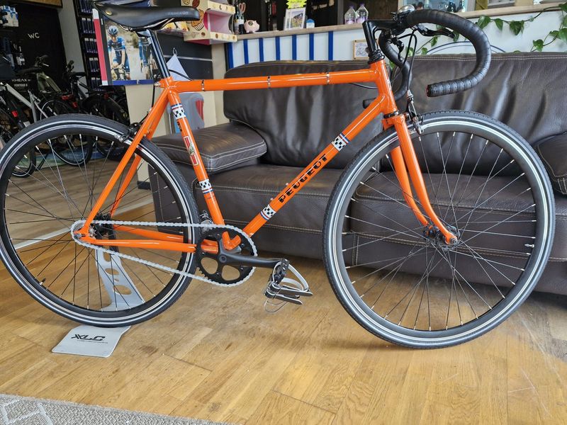 Used Peugeot LU01 LEGEND 2025 Road & Gravel, Orange — image 1 of 8