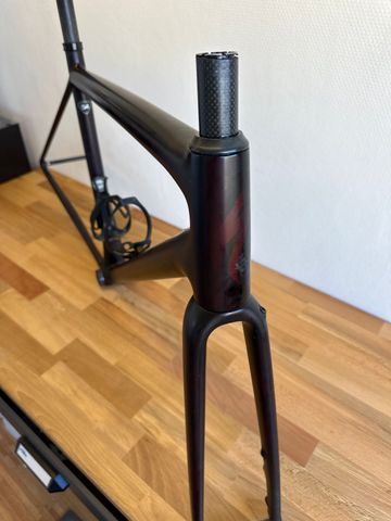 Specialized Aethos Expert 2021 Frameset 2021 Road & Gravel usato, Viola — immagine 4 di 11