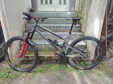 Stanton Switch9er FS 2020 Mountainbike usato, Grigio chiaro — immagine 2 di 5