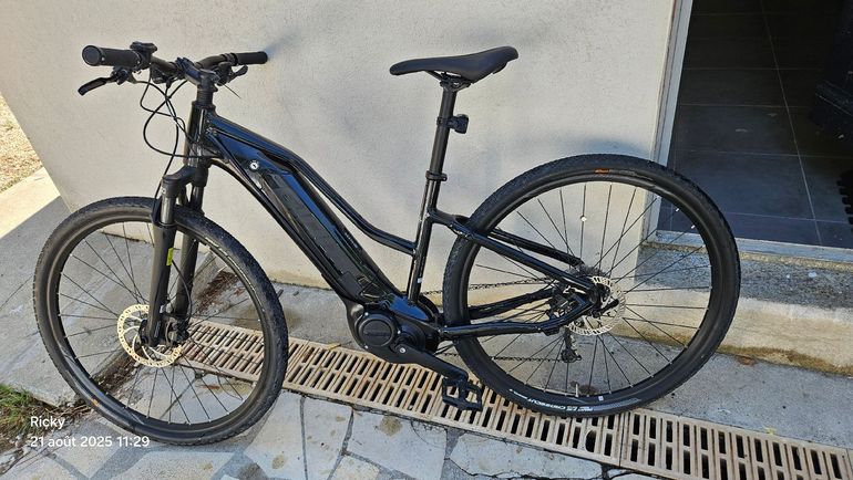 Used Giant Roam E+ STA 2022 Road & Gravel, Black — image 2 of 5