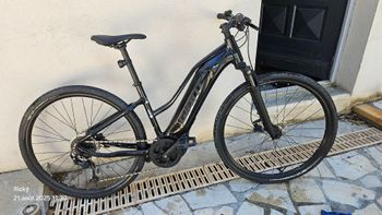 Used Giant Roam E+ STA 2022 Road & Gravel, Black — image 1 of 5