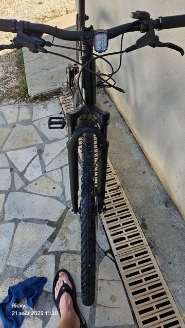 Used Giant Roam E+ STA 2022 Road & Gravel, Black — image 4 of 5