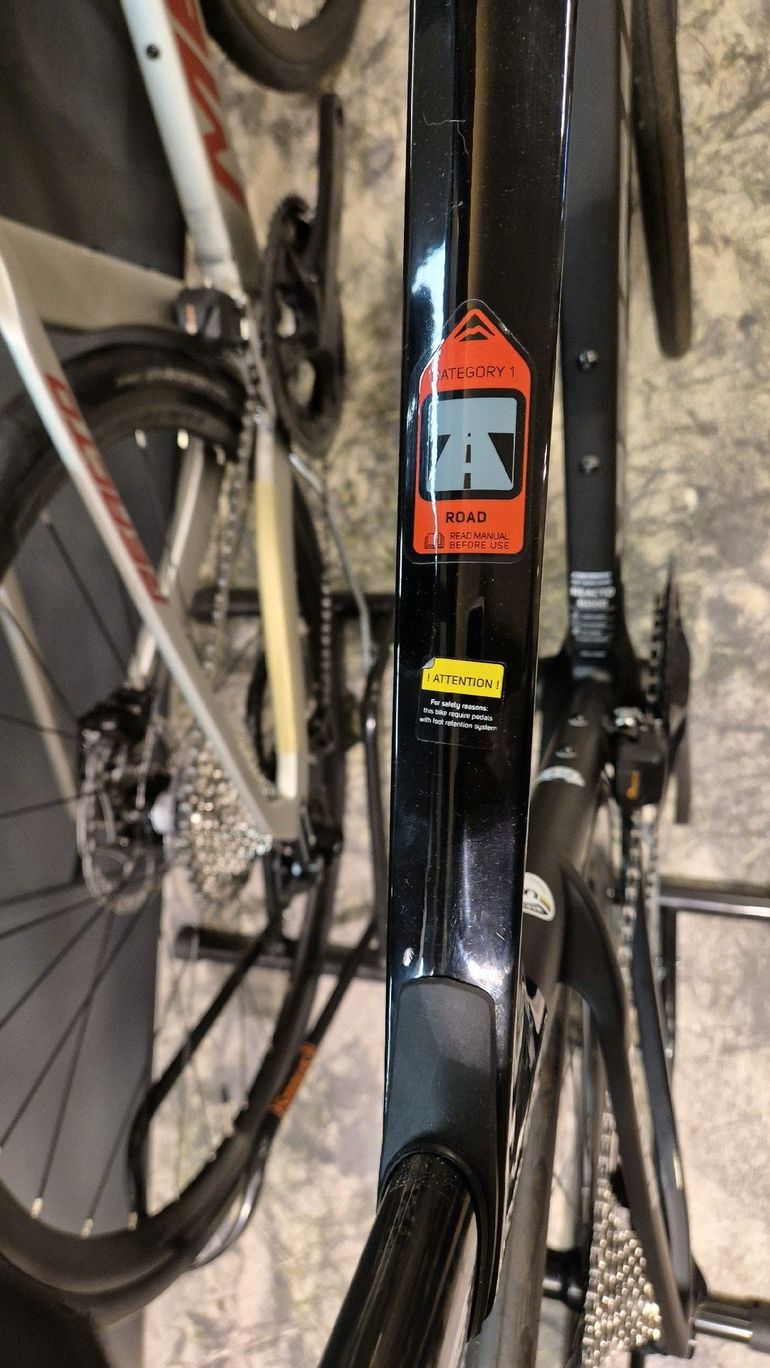 Used Merida REACTO 6000 Di2 2024 2024 Road & Gravel, Black — image 9 of 9