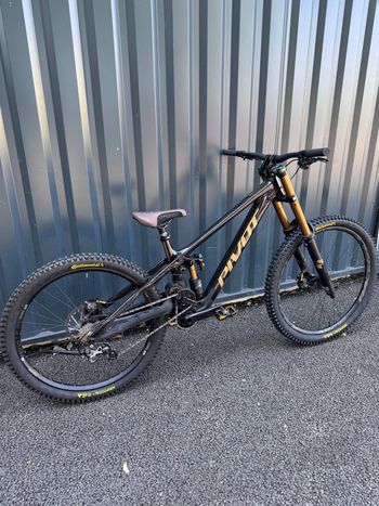 Used Pivot PHOENIX Pro Saint 2025 2025 Mountainbike, Black, 29, 27.5 — image 3 of 6