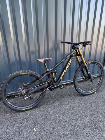 Used Pivot PHOENIX Pro Saint 2025 2025 Mountainbike, Black, 29, 27.5 — image 3 of 6